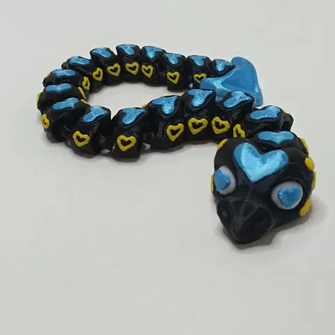 Cute Articulated Heart Mamba (Black)