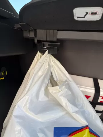 Cargo cover hooks