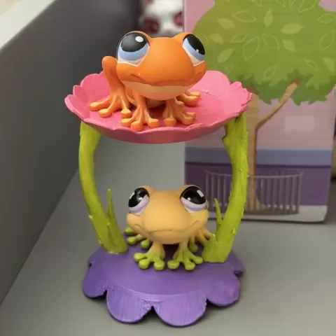 Littlest Pet Shop LPS Flower Frog Butterfly furniture display 2 beds bunk bed