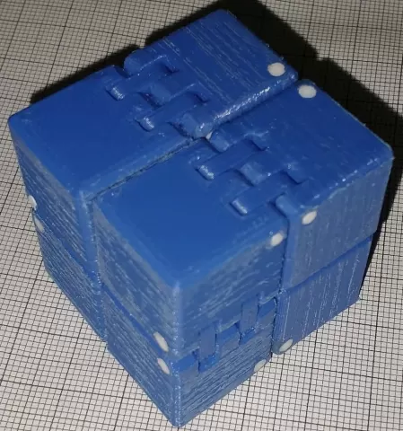 Infinity cube