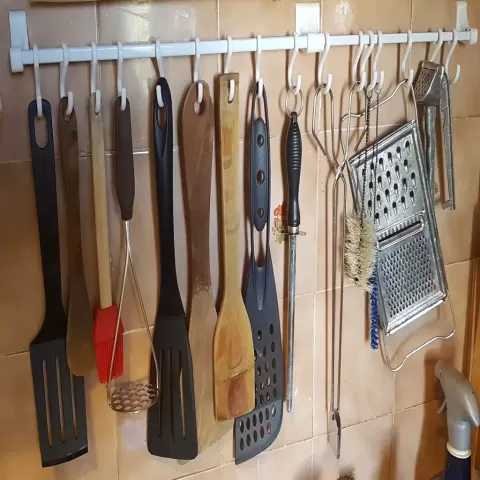 Wall hanger system