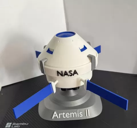 Artemis ii desk decoration