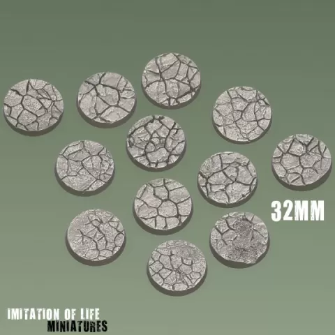 32mm Round Cracked Earth Bases ( X 13 ) by Imitation of Life Miniatures