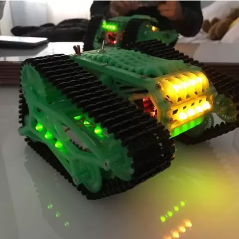 Tank T300 3D Con Oruga Caterpílar Arduino by Digno Alfredo Talavera Rojas