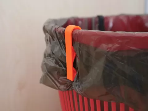 Trash bag clip