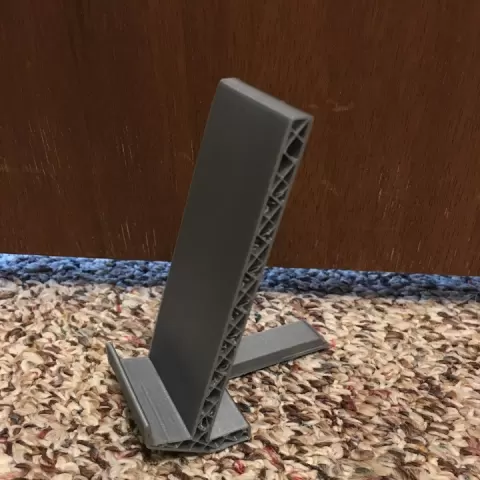 iPhone 6 stand by Tyler Hillman
