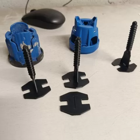 self-leveling braces