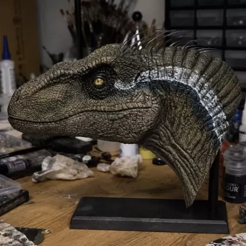 Male Velociraptor Bust JP3