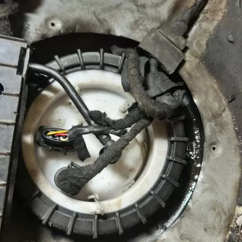 Audi fuel pump ring