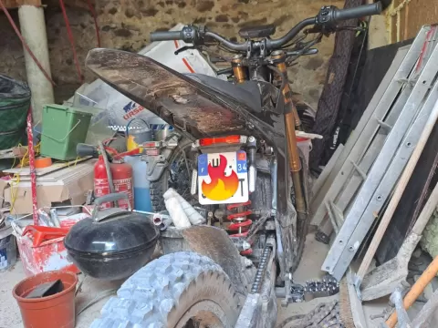 Support de plaque pour moto Arctic Leopard