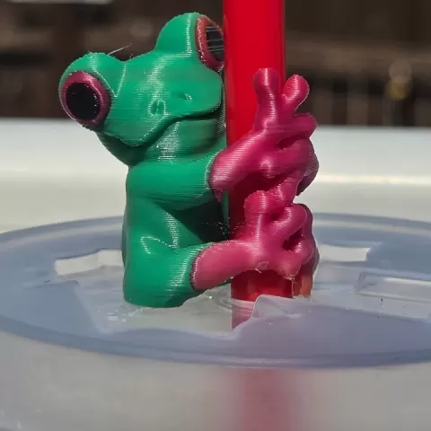 Tree Frog Straw topper by CLOV3D