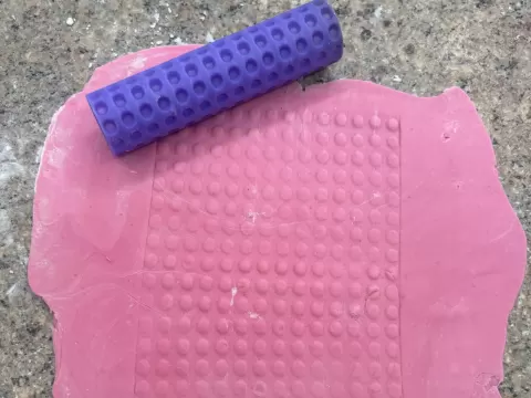 Dots pattern roller