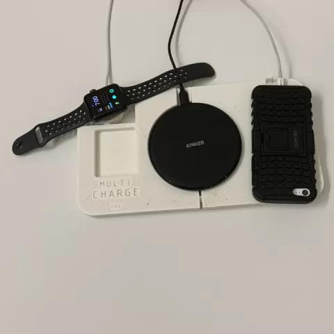 Multi-Charge Pad (Apple) by Chris Huang