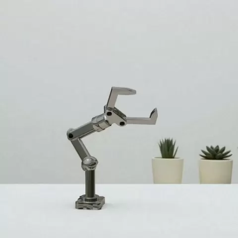 Articulated Robotic Arm – 3D Printable Mechanical Display Model