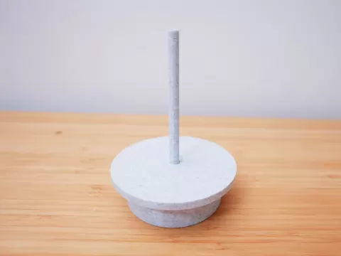 simple yarn holder