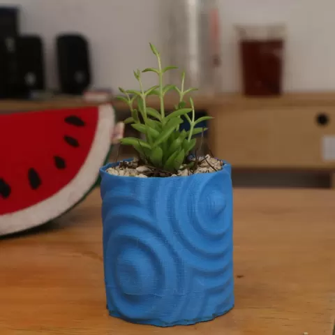 Ripples Pot by Paco Ortiz