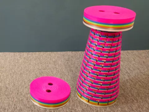 Portable stool (twist an sit)
