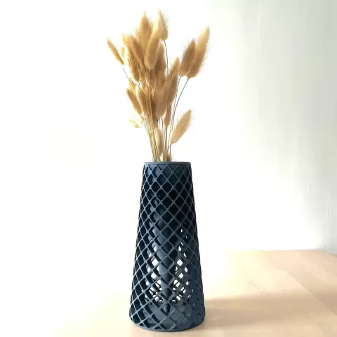 Funnel vase