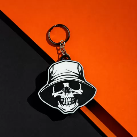 bold skull keychain