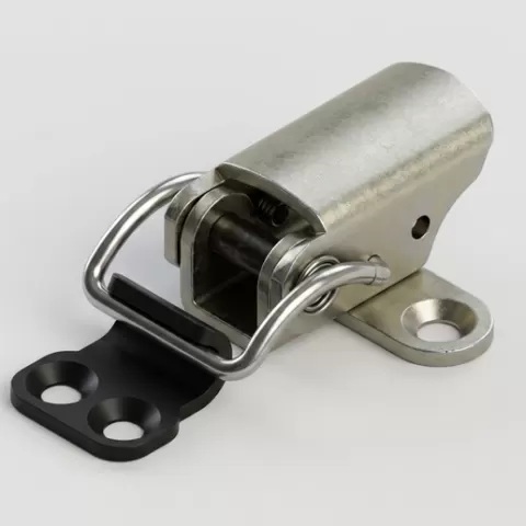 SUITCASE OR FLIGHT CASE LATCH