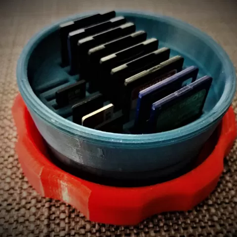SD SAFE - Simple SD Card Box with thread by MakerM