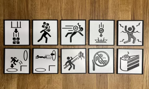 Portal - Level Warning Plaques
