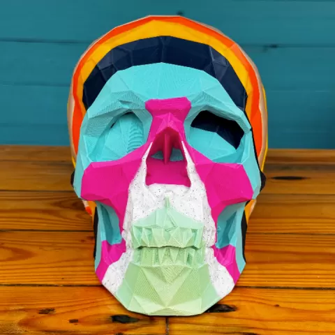 Low Poly Skull Vertical Split by ENIQUE3D