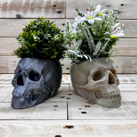 Low Poly Skull Planter by ENIQUE3D