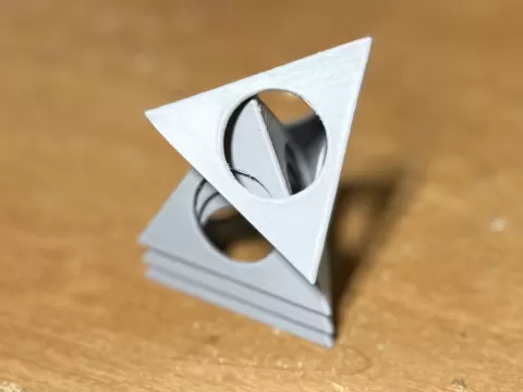 Painters Triangle (pyramid)