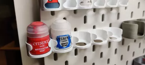 SKADIS Citadel Paint storage solution