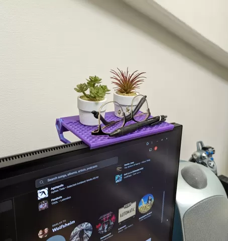 Adjustable Monitor shelf - Fits any display