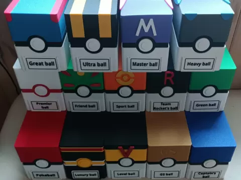 Box Toploader Pokeball remix 3''x4''