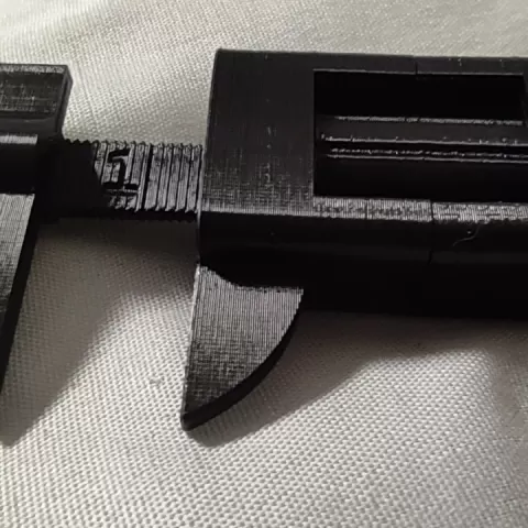 A simple caliper by Girolami Claudio
