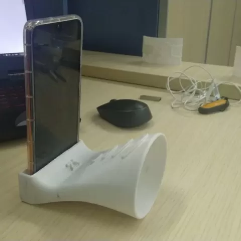 phone Speaker & Stand by Zyad Reda