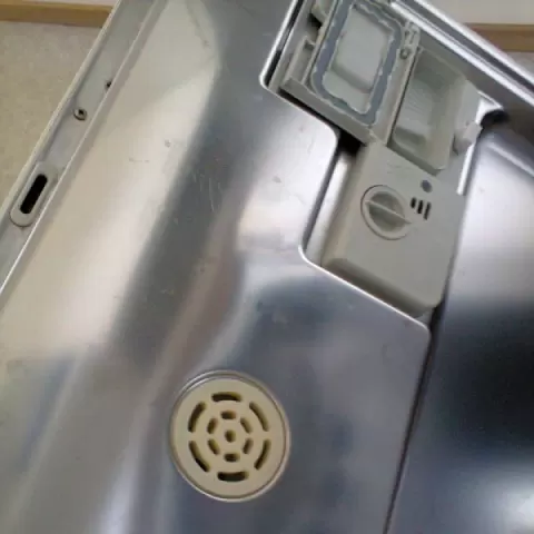 Dishwasher (inside door) diffuser grid replacement. by The Meerkat