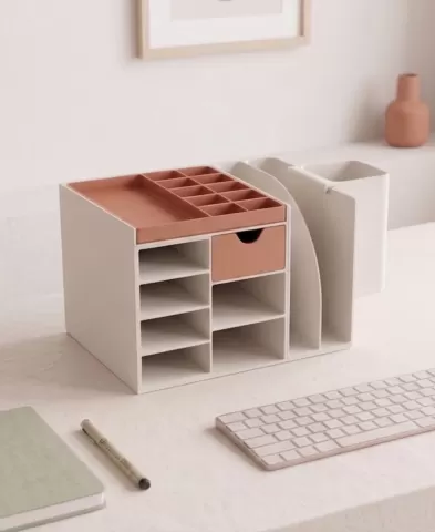 Customizable Modular Workspace Station