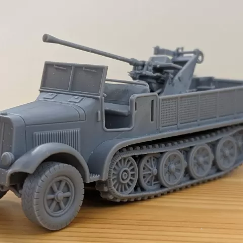 Half-track Sd.Kfz.6/2 - 3.7cm Flak 36 Auf 5t Zugkraftwagen + Crewmen (Germany, WW2) by Wargame3d