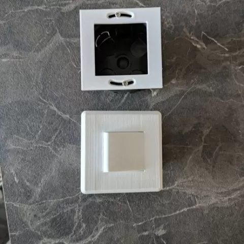 Tuya smart light switch