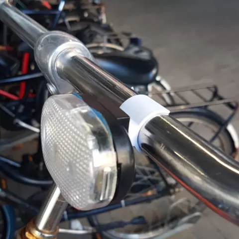 Bike light clip by SHAREPAIR