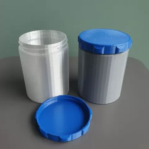 Basic jar with threaded lid
