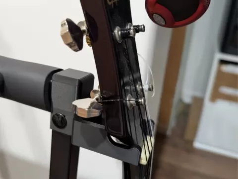 Ukulele hanger for guitar rack