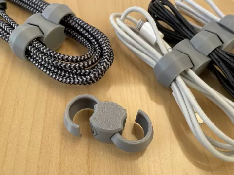 Cable organizer