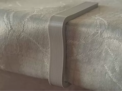 Tablecloth Clip