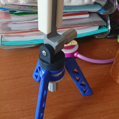 Mini Tripod by Onur Yazıcı