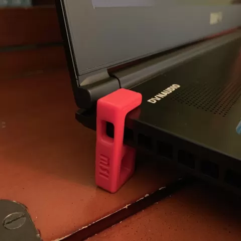MSI Computer Stand by Beckham Ytterdahl