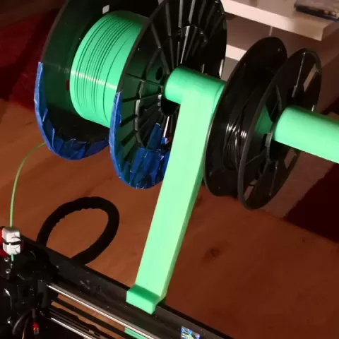 Spool holder for larger spools. by Marcus Byllemos