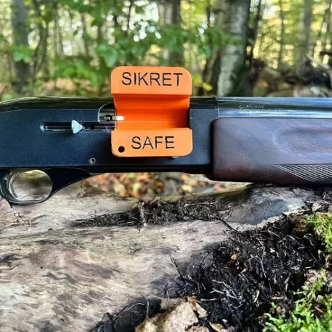 SAFETY-CLIP