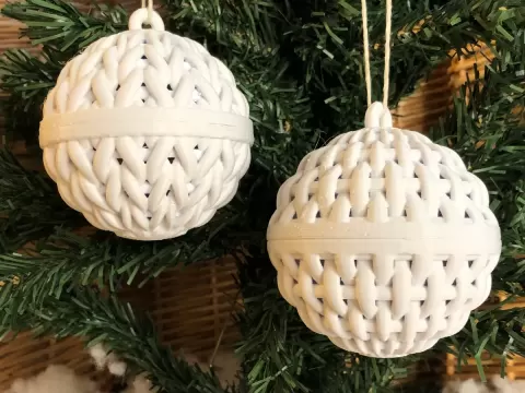 Knitted Ornament Container