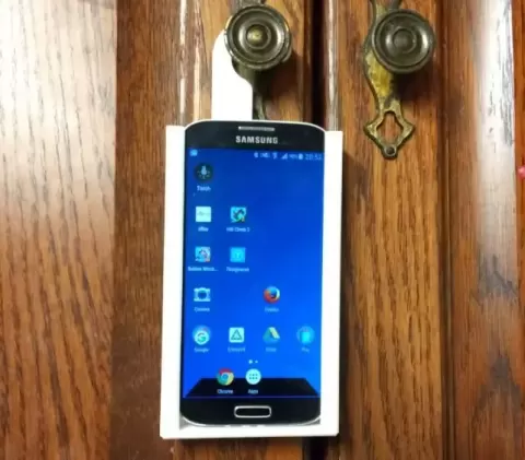 Phone hanger