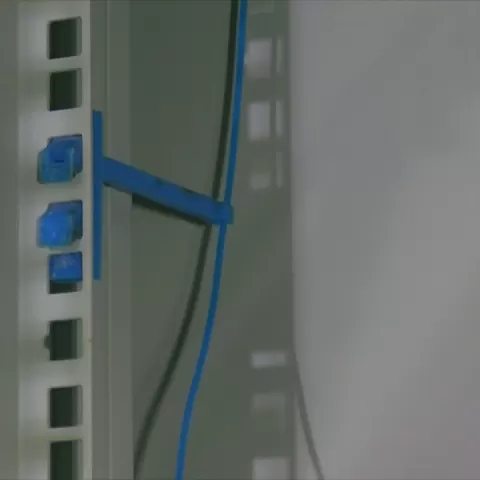 Server Rack Clip and Filament Guide by Billy Tail